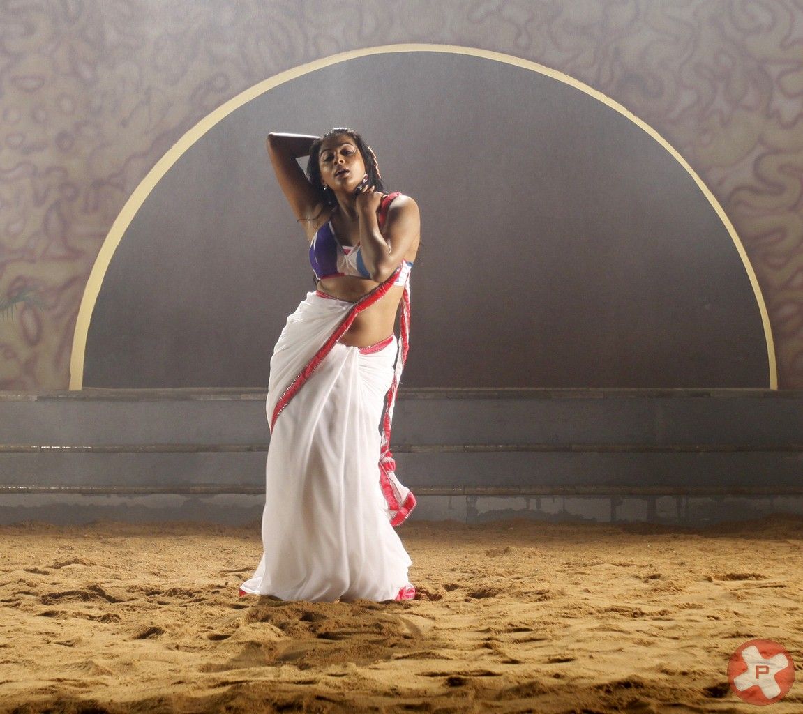 Priyamani - Priyamani Hot Stills in Tikka Movie | Picture 396342
