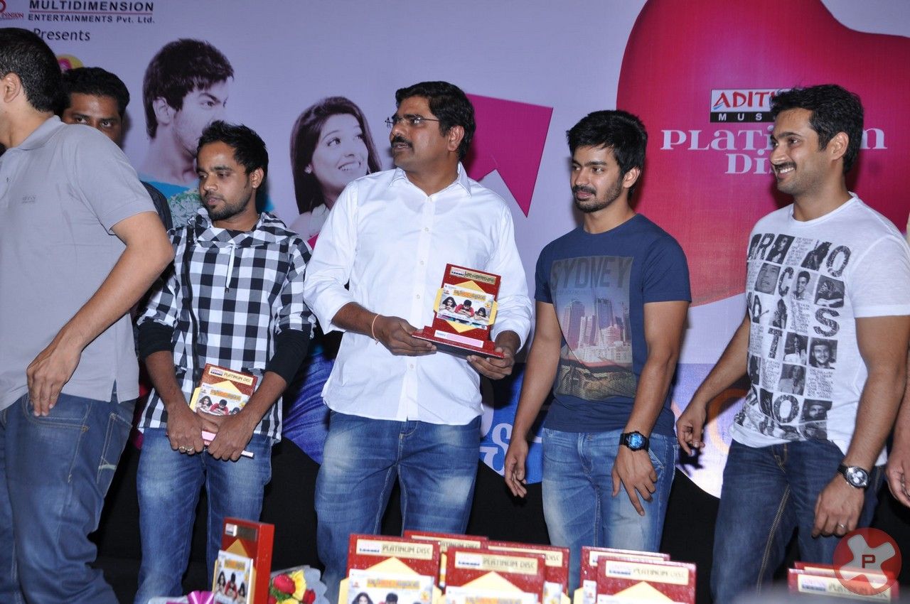 Back Bench Student Platinum Disc Function Pictures | Picture 401160