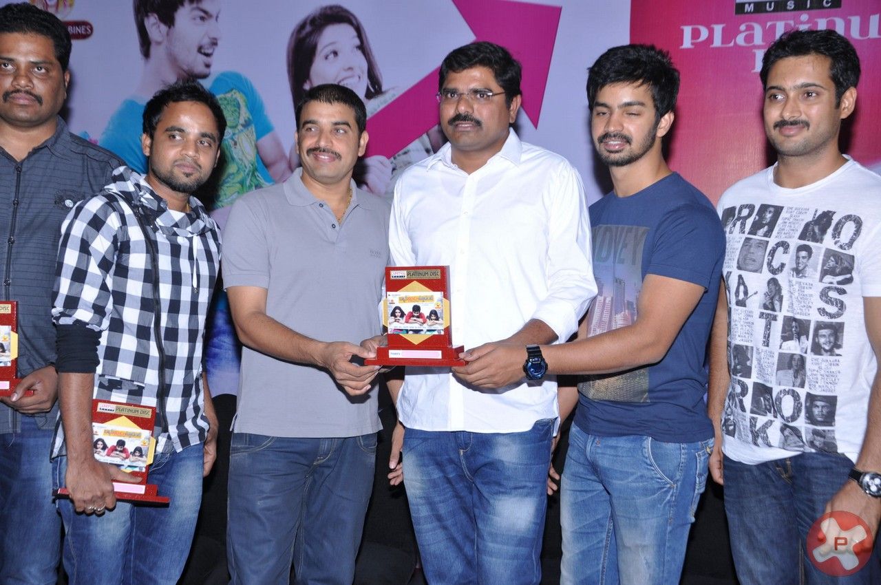 Back Bench Student Platinum Disc Function Pictures | Picture 401193