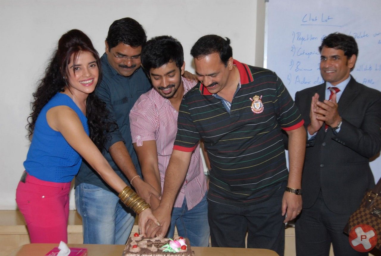 Back Bench Student Movie Team @ Radio Mirchi Pictures | Picture 404810