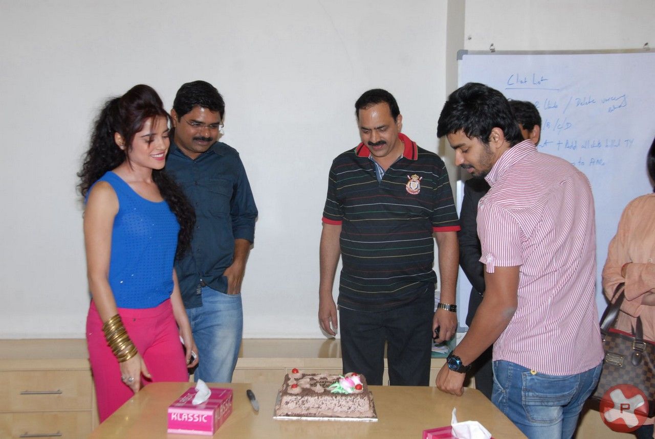 Back Bench Student Movie Team @ Radio Mirchi Pictures | Picture 404815