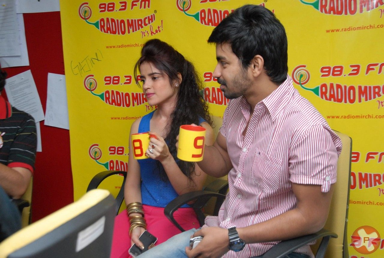 Back Bench Student Movie Team @ Radio Mirchi Pictures | Picture 404825
