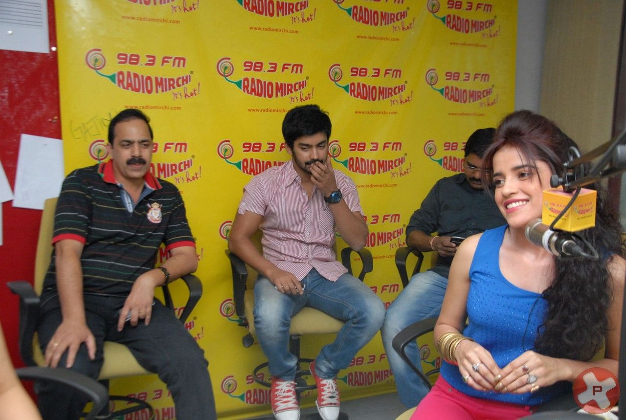 Back Bench Student Movie Team @ Radio Mirchi Pictures | Picture 404831