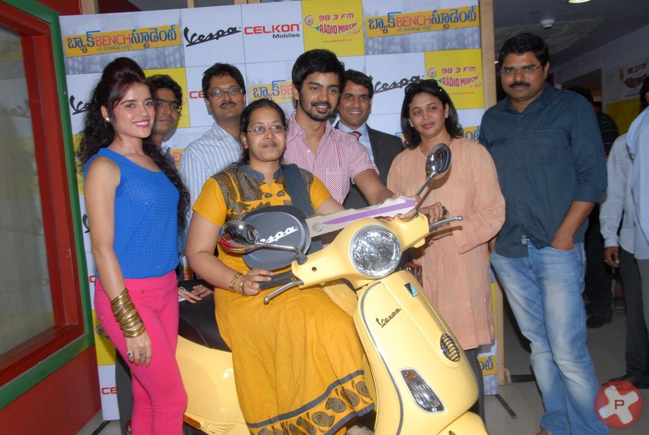 Back Bench Student Movie Team @ Radio Mirchi Pictures | Picture 404839