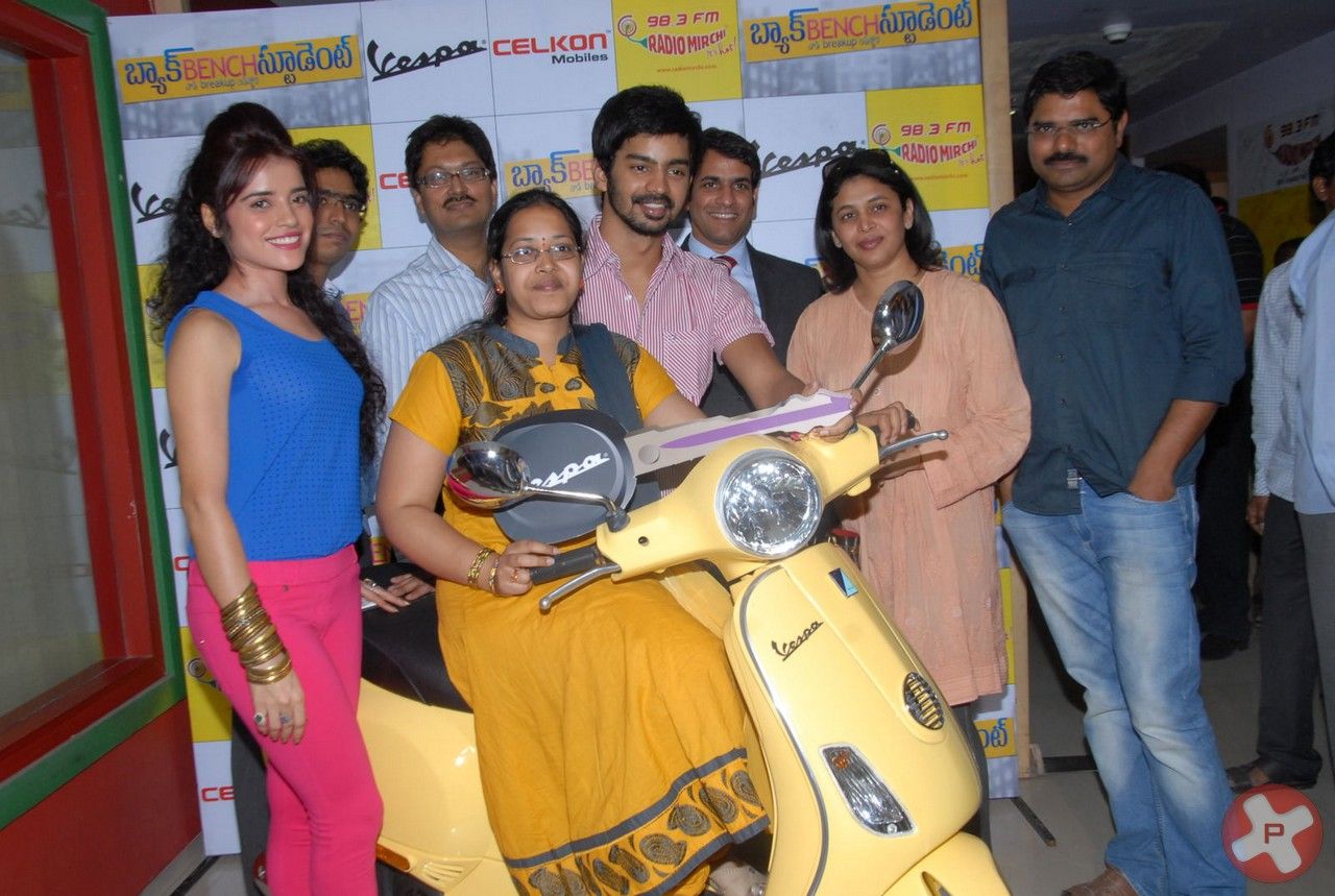 Back Bench Student Movie Team @ Radio Mirchi Pictures | Picture 404840