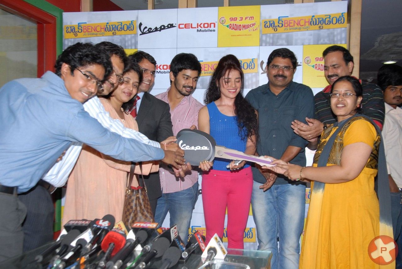 Back Bench Student Movie Team @ Radio Mirchi Pictures | Picture 404842