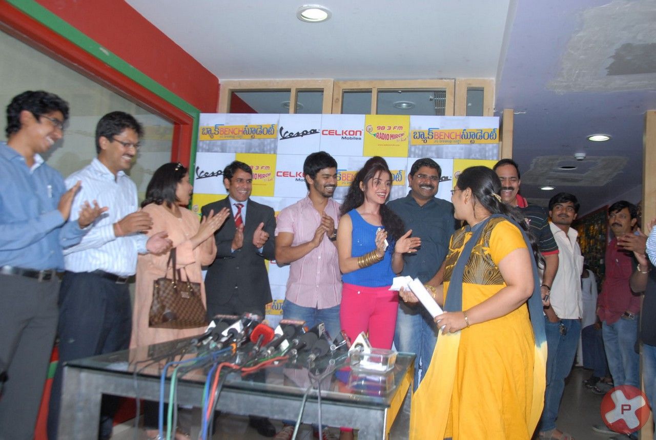 Back Bench Student Movie Team @ Radio Mirchi Pictures | Picture 404857