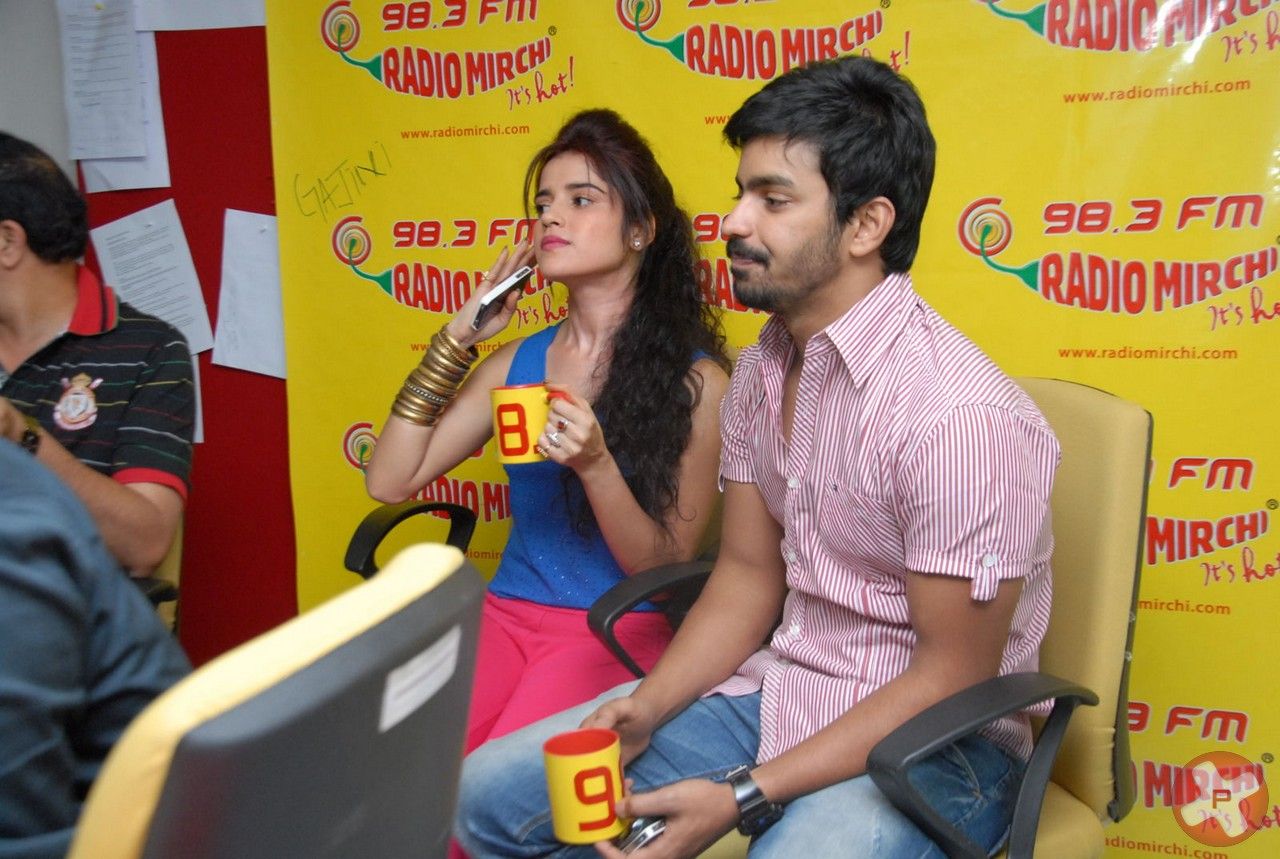 Back Bench Student Movie Team @ Radio Mirchi Pictures | Picture 404914
