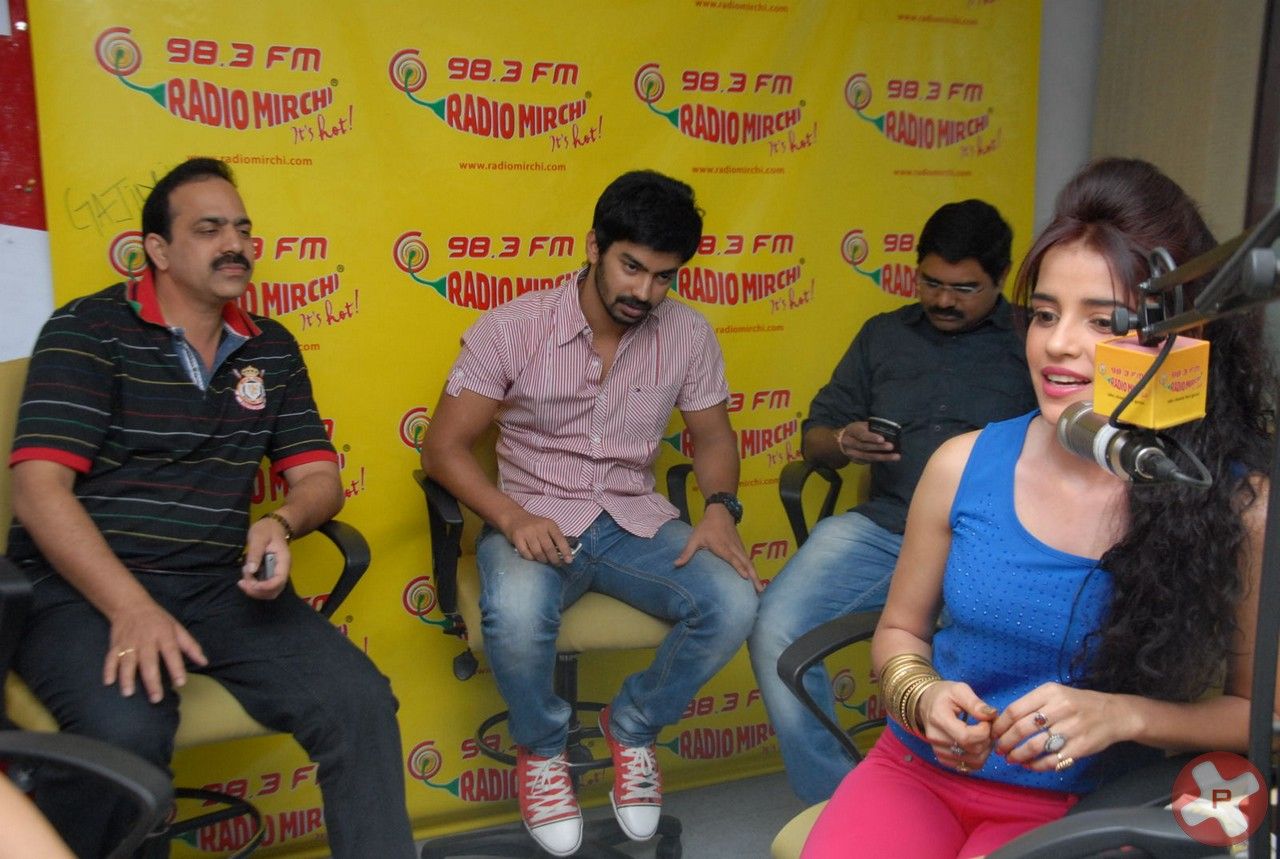 Back Bench Student Movie Team @ Radio Mirchi Pictures | Picture 404915