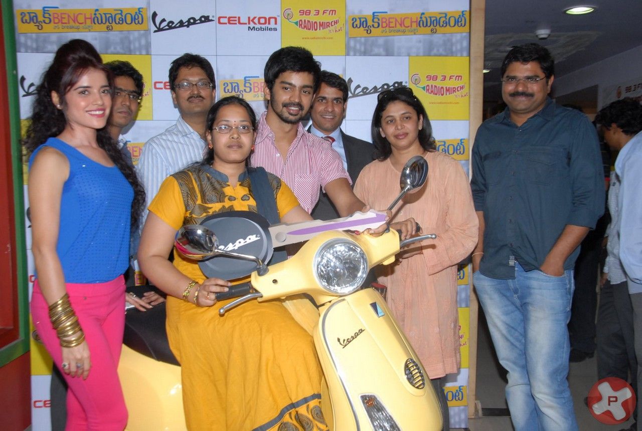 Back Bench Student Movie Team @ Radio Mirchi Pictures | Picture 404920