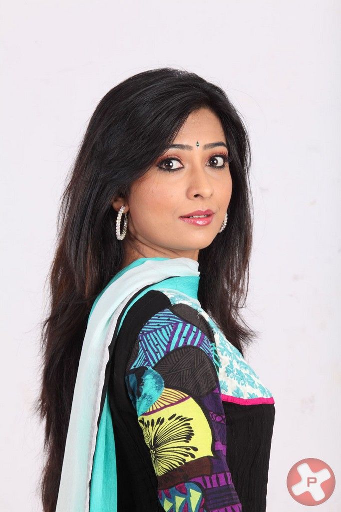 Radhika Pandit Latest Photo Shoot Gallery | Picture 415604