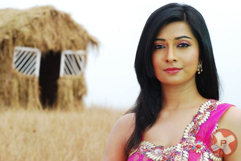 Radhika Pandit Latest Photo Shoot Gallery | Picture 415607