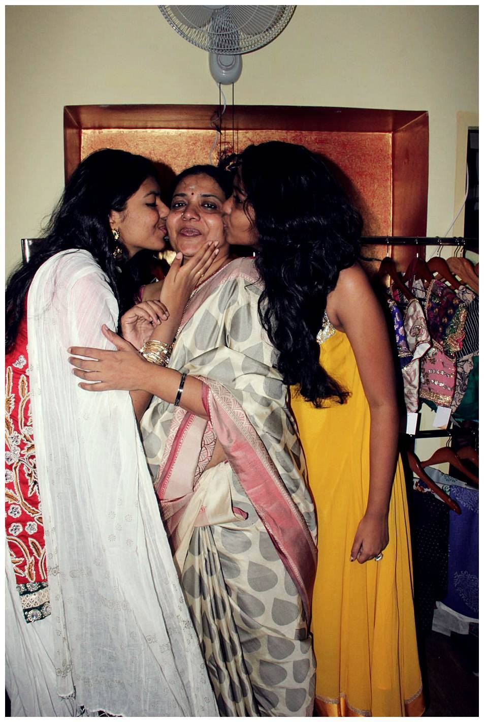 Jeevitha Rajsekhar launches ishaanvi fashion lounge photos | Picture 456562