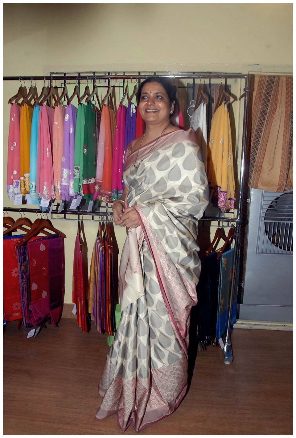 Jeevitha Rajsekhar launches ishaanvi fashion lounge photos | Picture 456564