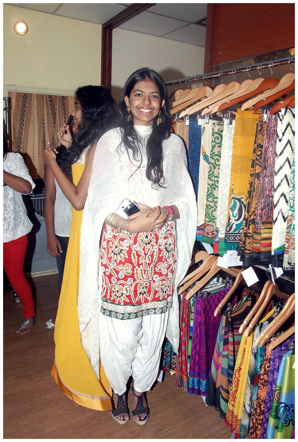 Jeevitha Rajsekhar launches ishaanvi fashion lounge photos | Picture 456579