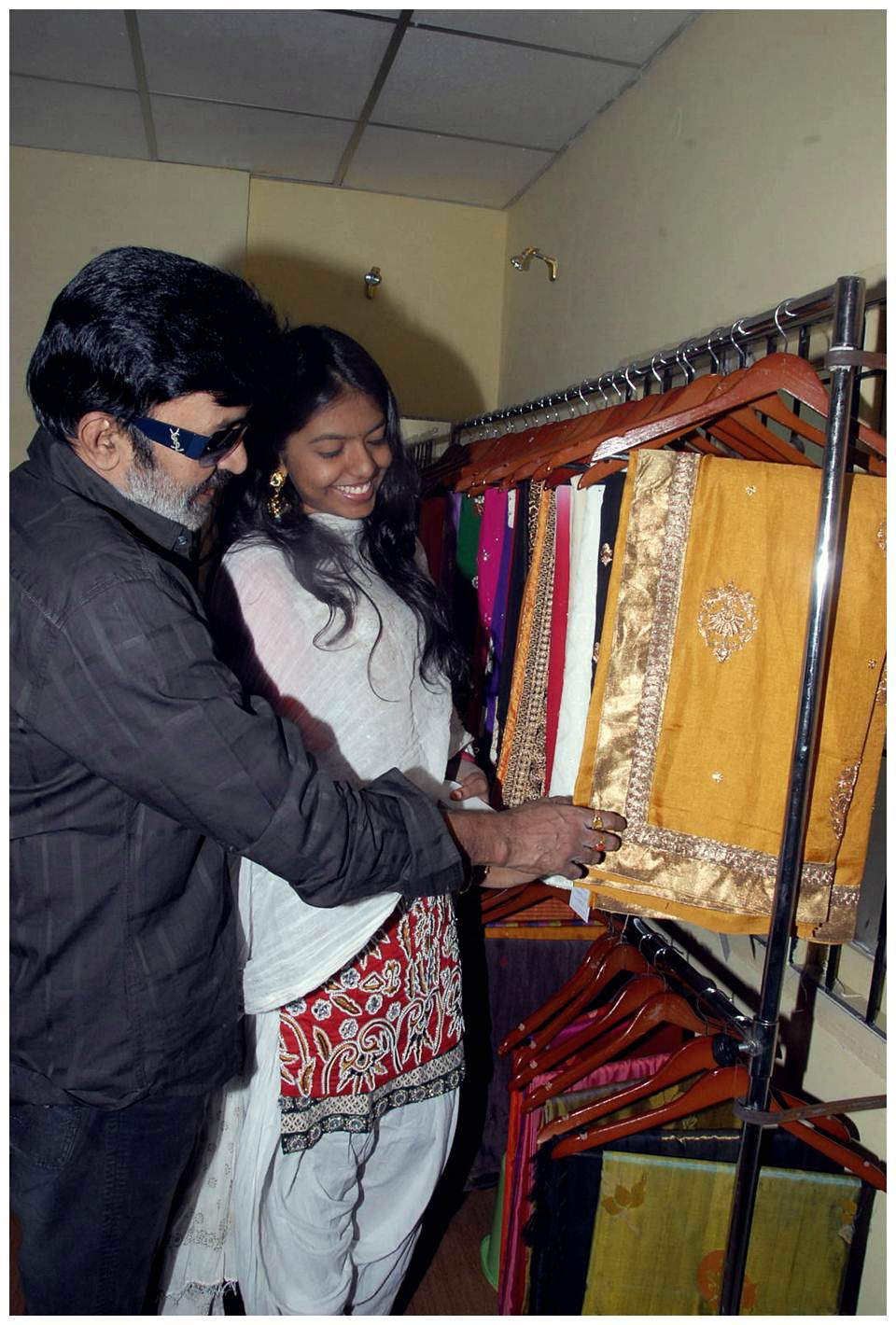 Jeevitha Rajsekhar launches ishaanvi fashion lounge photos | Picture 456625