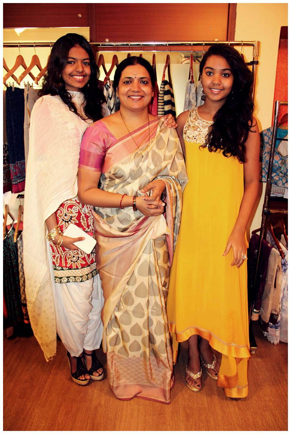 Jeevitha Rajsekhar launches ishaanvi fashion lounge photos | Picture 456626
