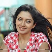 Vimala Raman in Jeans New Hot Photos | Picture 559260