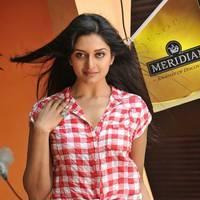 Vimala Raman in Jeans New Hot Photos | Picture 559283