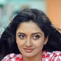 Vimala Raman in Jeans New Hot Photos | Picture 559304