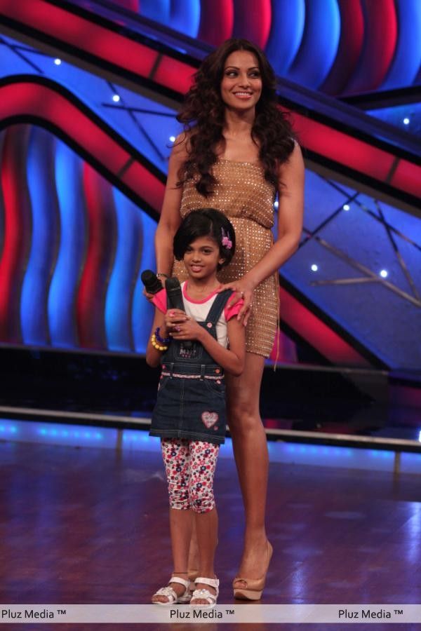 Bipasha on the sets of DID Little Masters to Promote Raaz 3 Stills | Picture 264034