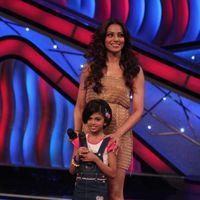 Bipasha on the sets of DID Little Masters to Promote Raaz 3 Stills