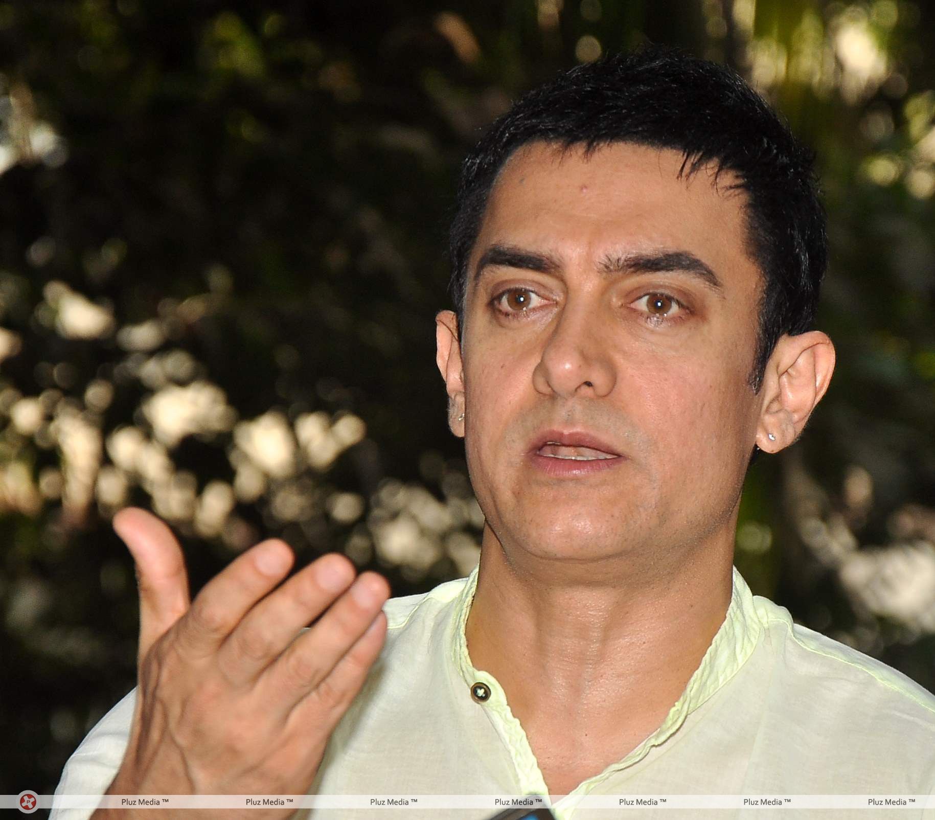 Aamir Khan interacts with the media - Photos | Picture 196952