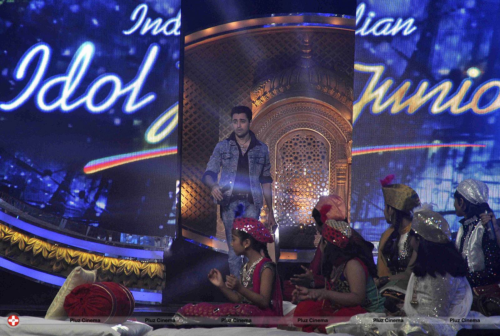 Promotion of film Once Upon A Time in Mumbai Doobara on the sets of Indian Idol Junior Photos | Picture 529158