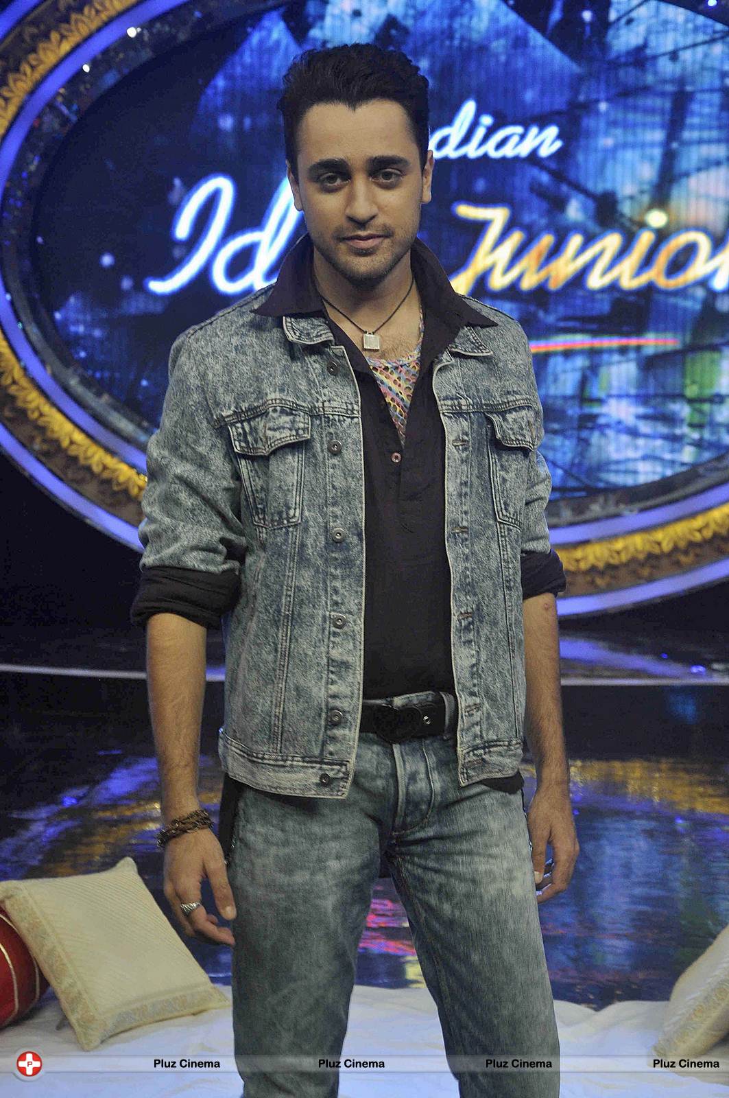 Imran Khan - Promotion of film Once Upon A Time in Mumbai Doobara on the sets of Indian Idol Junior Photos | Picture 529176