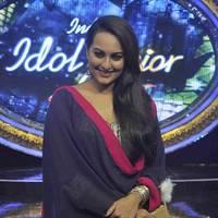 Sonakshi Sinha - Promotion of film Once Upon A Time in Mumbai Doobara on the sets of Indian Idol Junior Photos
