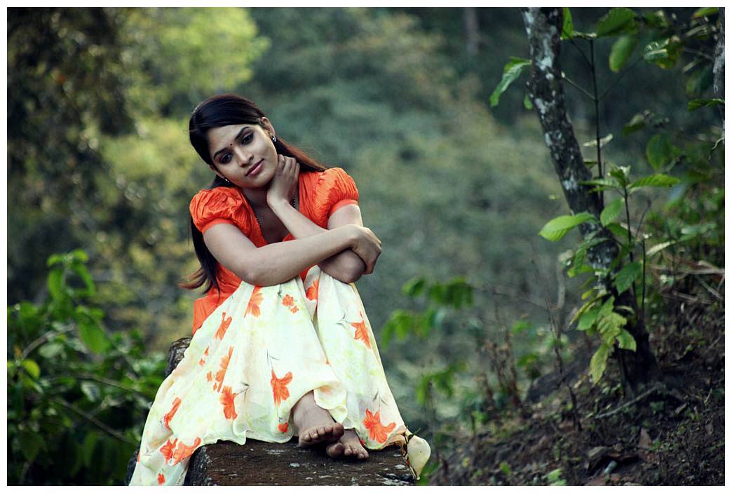 Sanyathara - Pani Vizhum Malar Vanam Movie Stills | Picture 445671