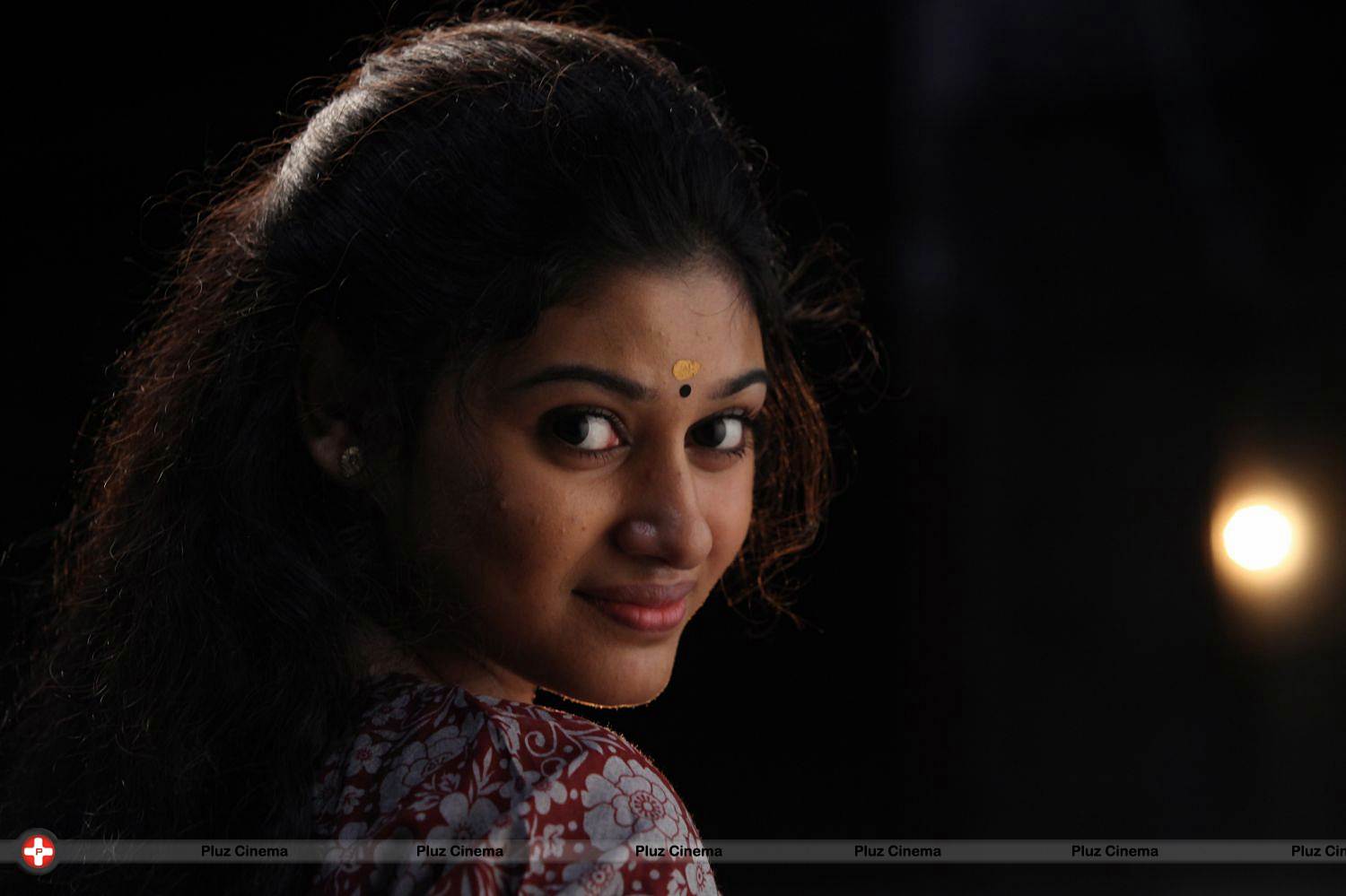 Oviya Helen - Madhayaanai Koottam Movie New Stills | Picture 558752