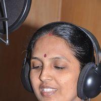 Kudanthai Sisters K Manjula sings for Nilavil Mazhai Pictures | Picture 387800