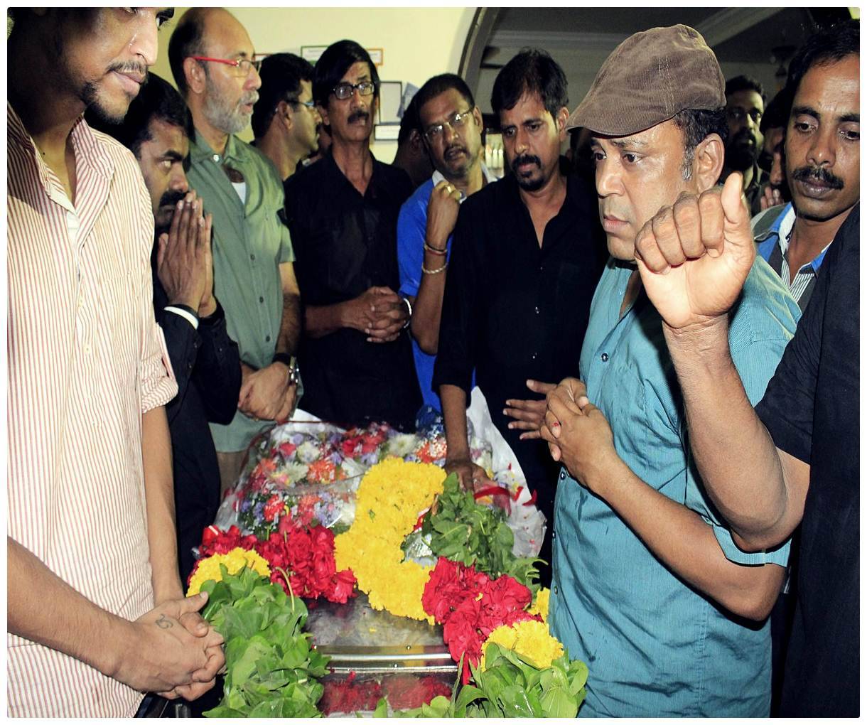 Thambi Ramaiah - Director Manivannan Passed Away Stills | Picture 483053