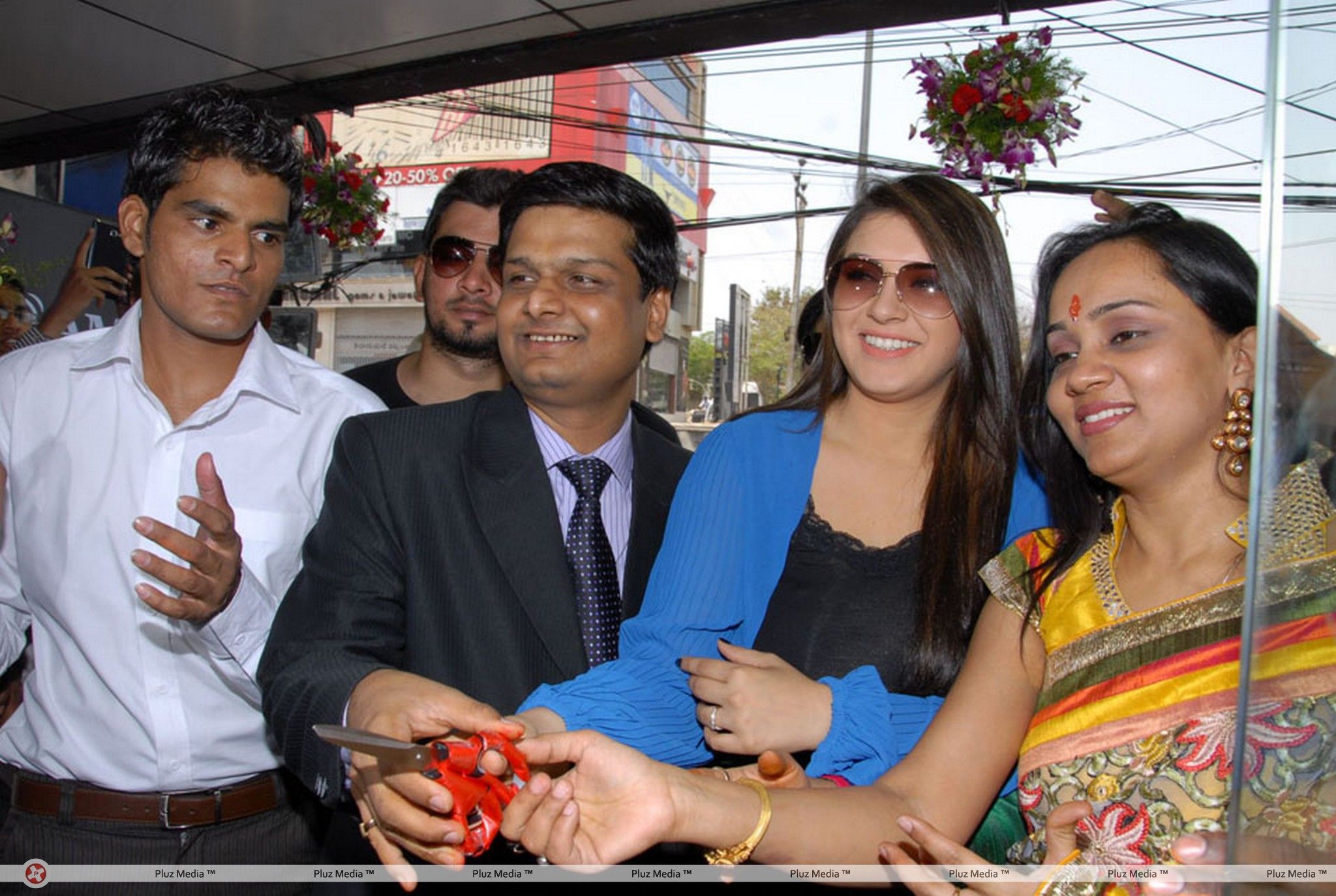 Hansika Launched Amori Cell Phone Shop Pictures | Picture 184939