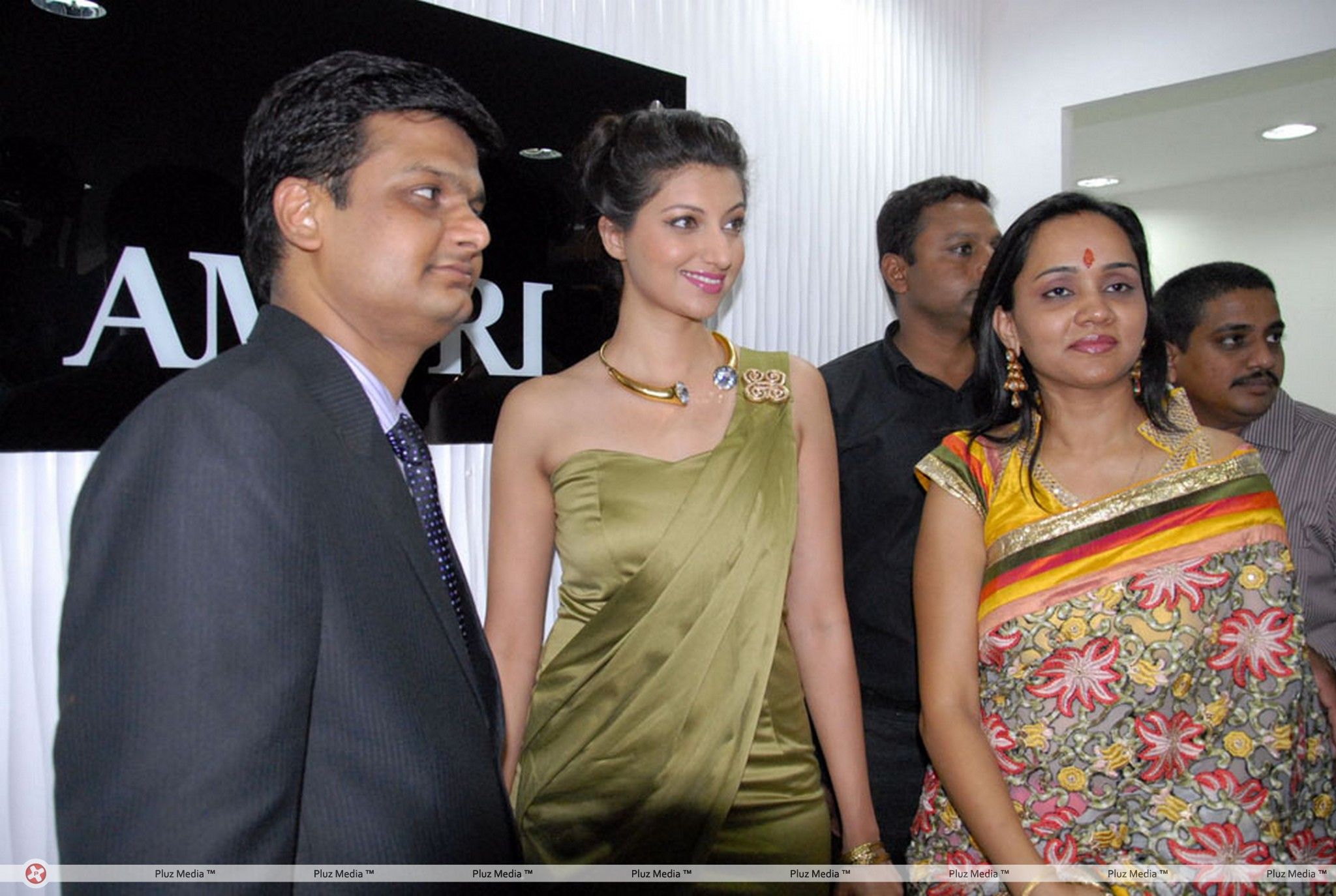 Hansika Launched Amori Cell Phone Shop Pictures | Picture 184944