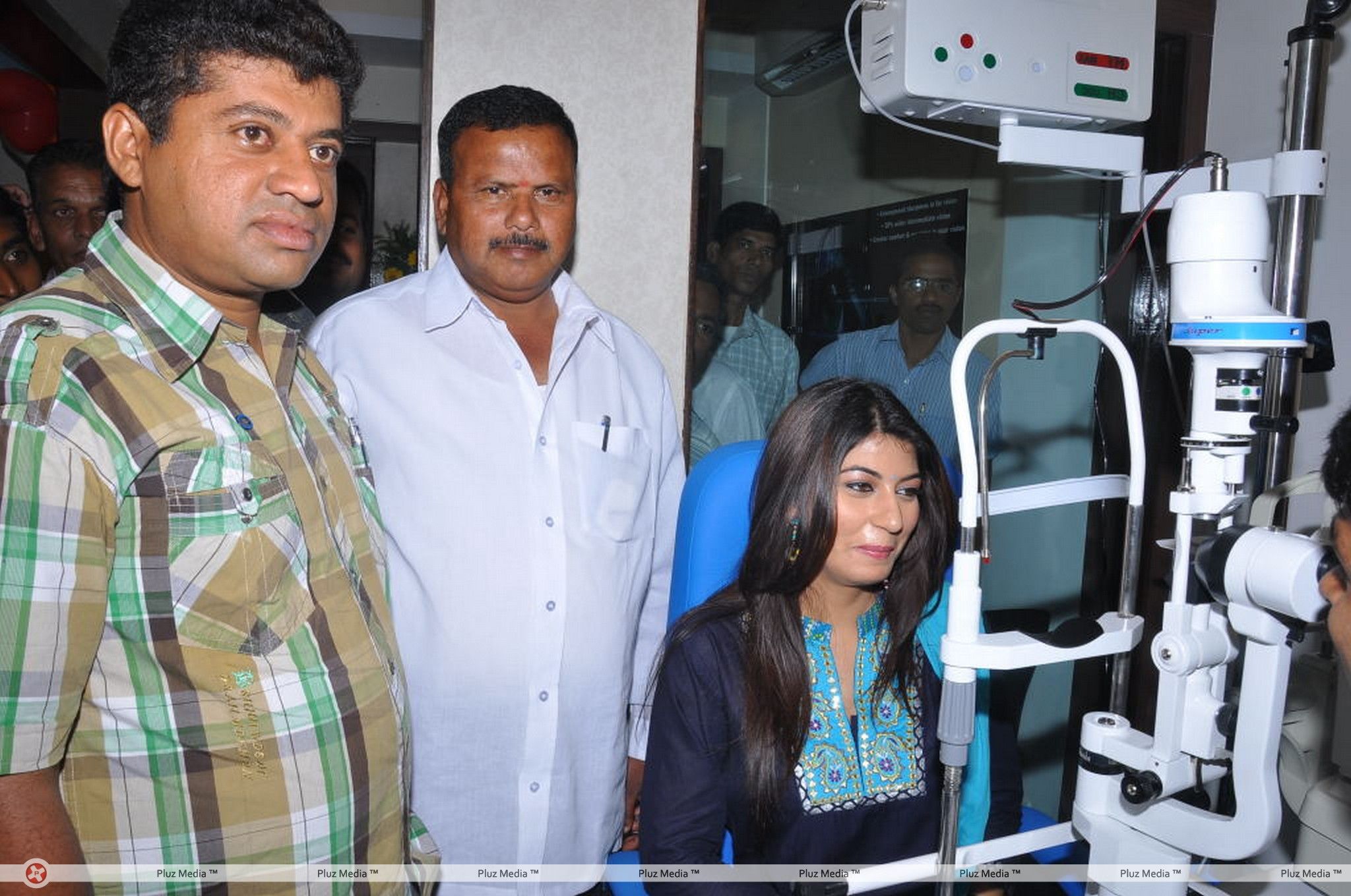 Sarah Sharma Launches Hitech Eye & ENT Centre Photos | Picture 186147