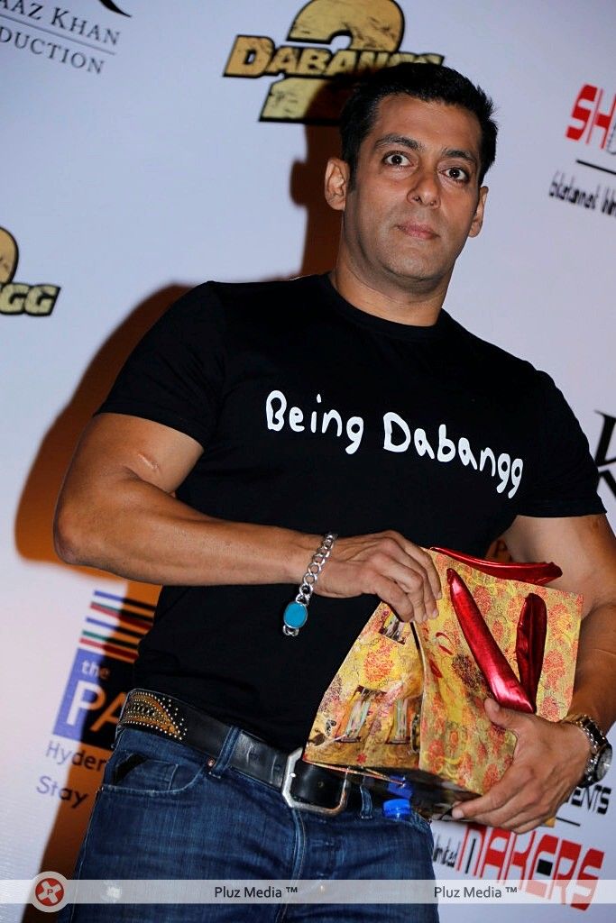 Salman Khan - Salman Khan Promotes Dabangg 2 at Park Hotel Stills | Picture 342981