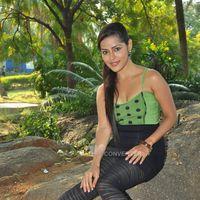 Priyanka Chabra - Athadu Aame O Scooter Movie New Stills | Picture 344415