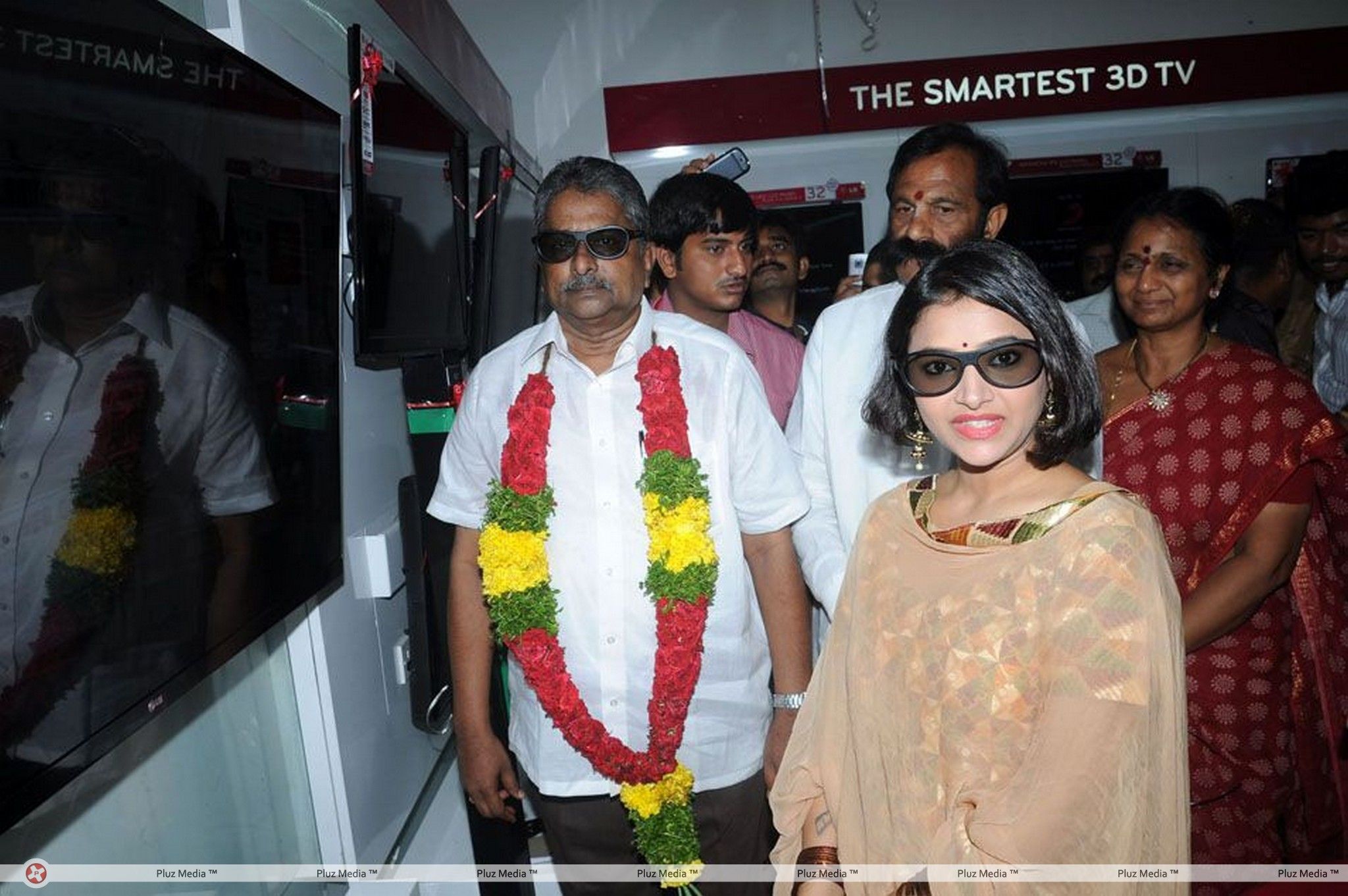 Swetha Basu Launched LG Showroom - Pictures | Picture 230393