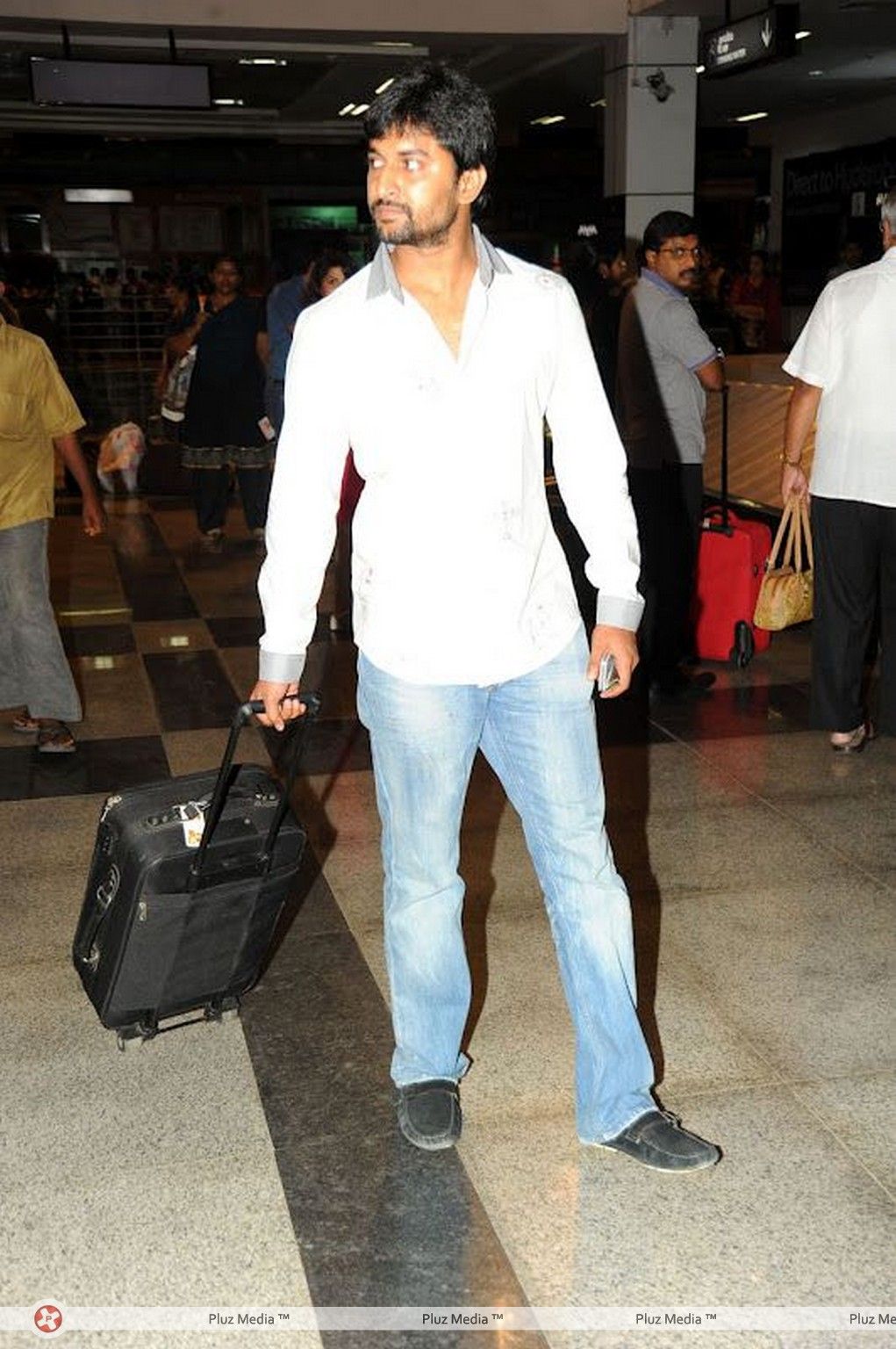 Tollywood Cricket Star Spotted at Vizag Airport - Stills | Picture 230405
