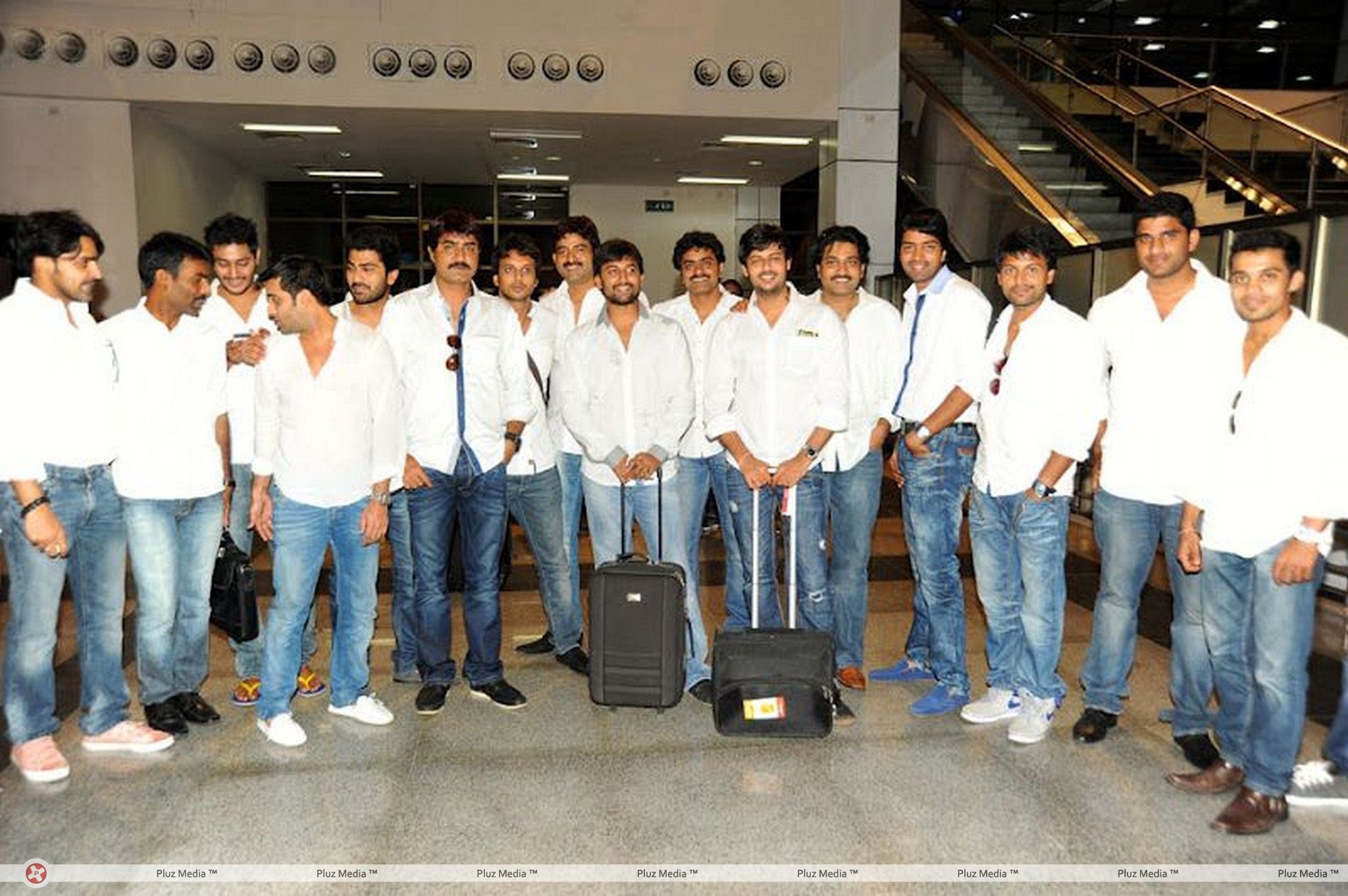Tollywood Cricket Star Spotted at Vizag Airport - Stills | Picture 230413