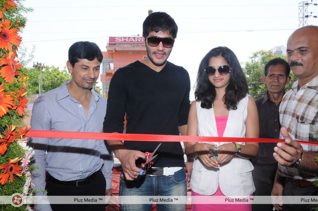 Neeku Naaku Team launches optical shop - Pictures | Picture 197203
