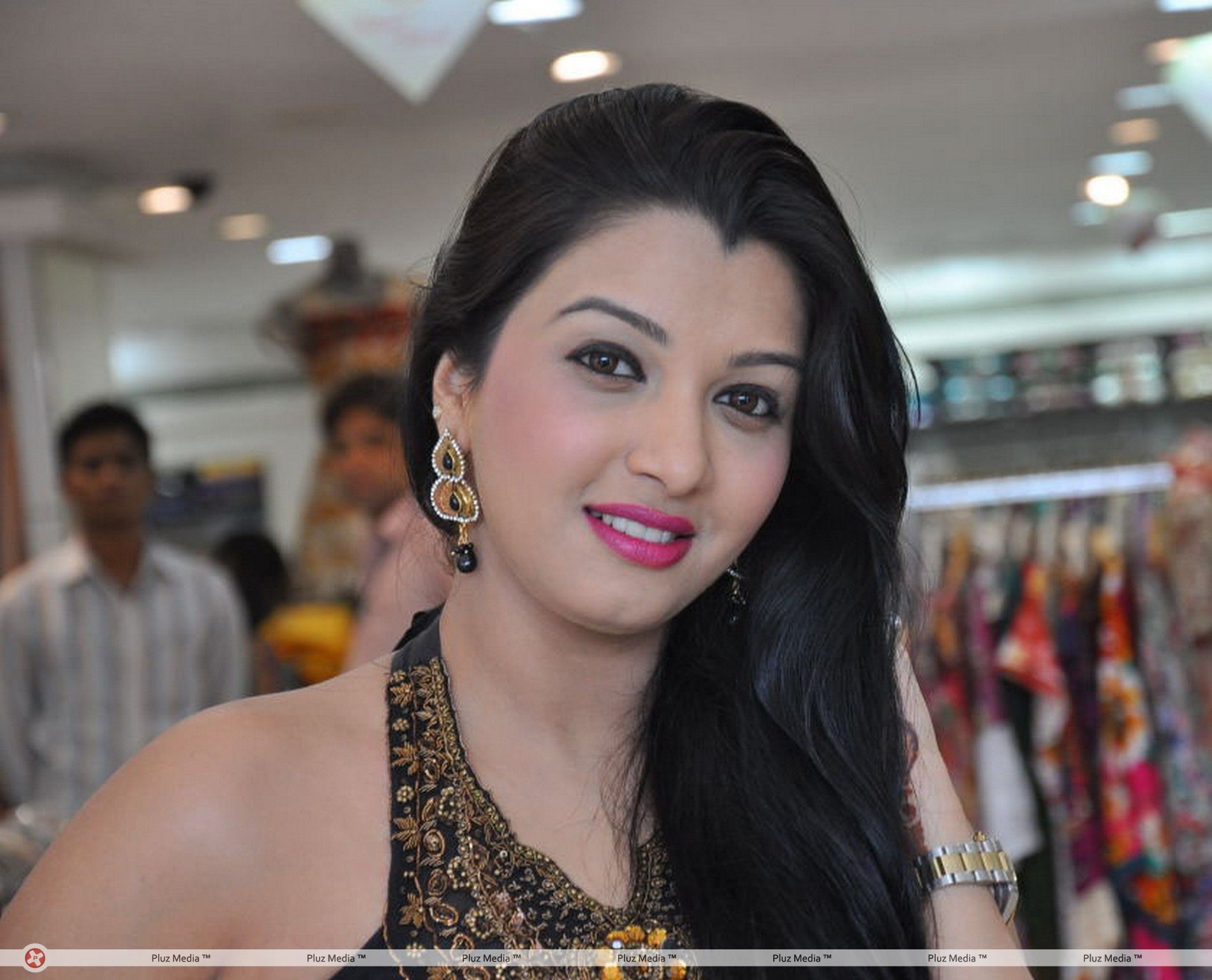 Siddhie at Neerus Kohinoor Collection Launch Stills | Picture 197549