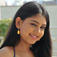 Niti Taylor - Pelli Pustakam Movie Stills