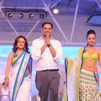 Heroines Ramp Walk at South Spin Fashion Awards Stills | Picture 271474