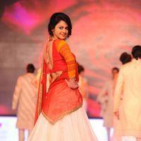 Kamna Jethmalani - Heroines Ramp Walk at South Spin Fashion Awards Stills | Picture 271549