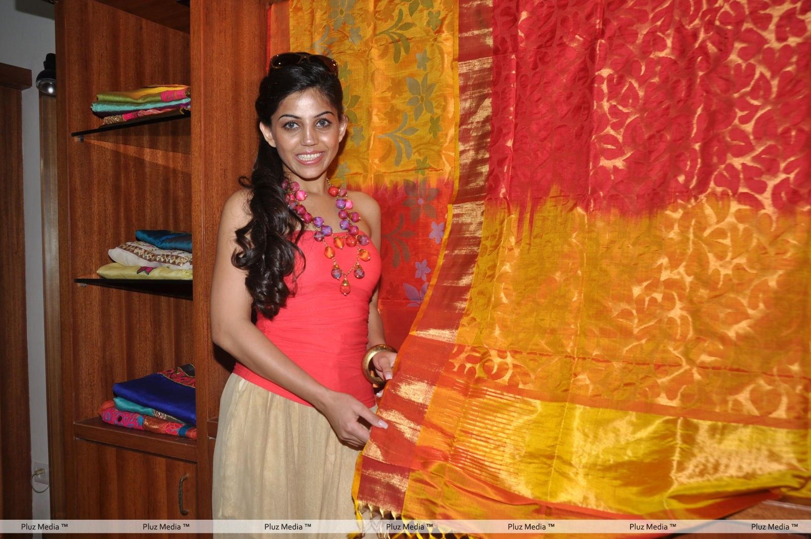 Reet Sahu Inaugurates Shrujan's Kutchi Hand Embroidery Exhibition Stills | Picture 272171