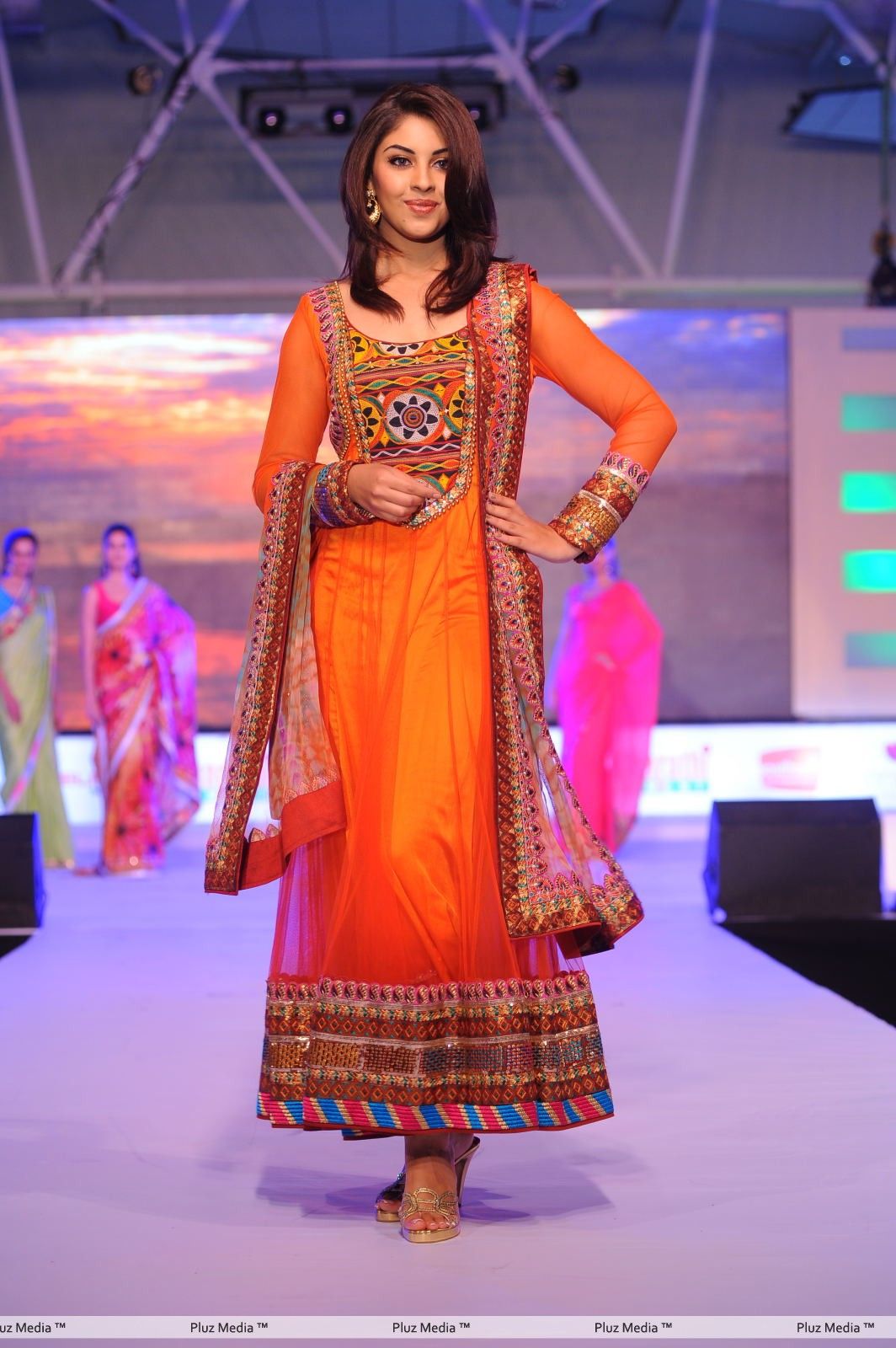 Richa Gangopadhyay - Heroines Ramp Walk at South Spin Fashion Awards Stills | Picture 271378