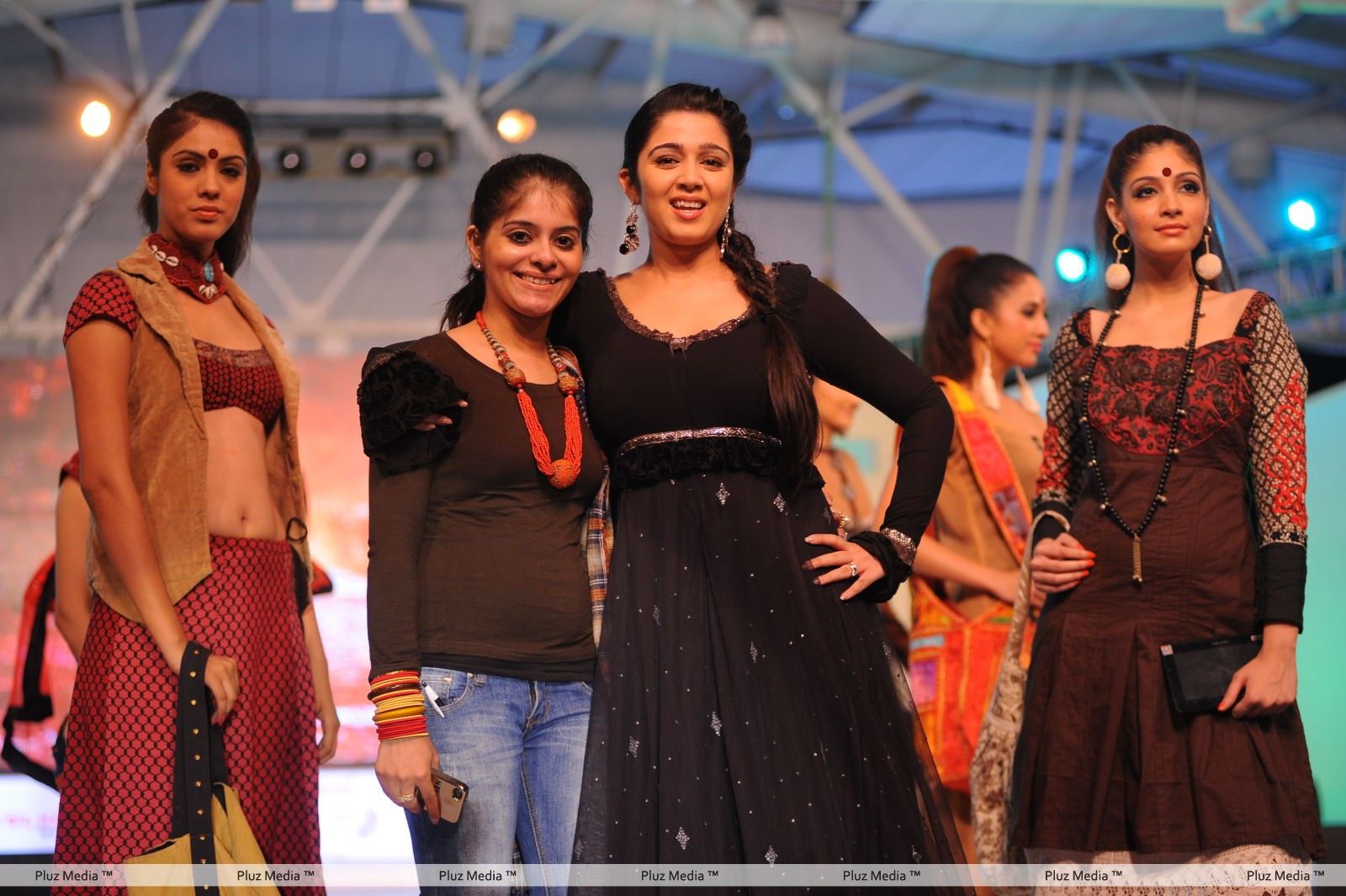 Charmy Kaur - Heroines Ramp Walk at South Spin Fashion Awards Stills | Picture 271390